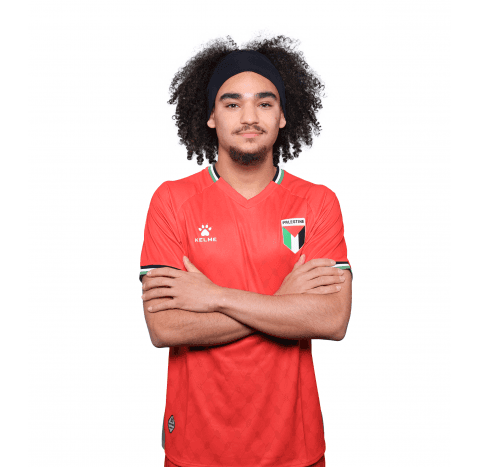 صورة آدم كايد بقميص المنتخب الفلسطيني